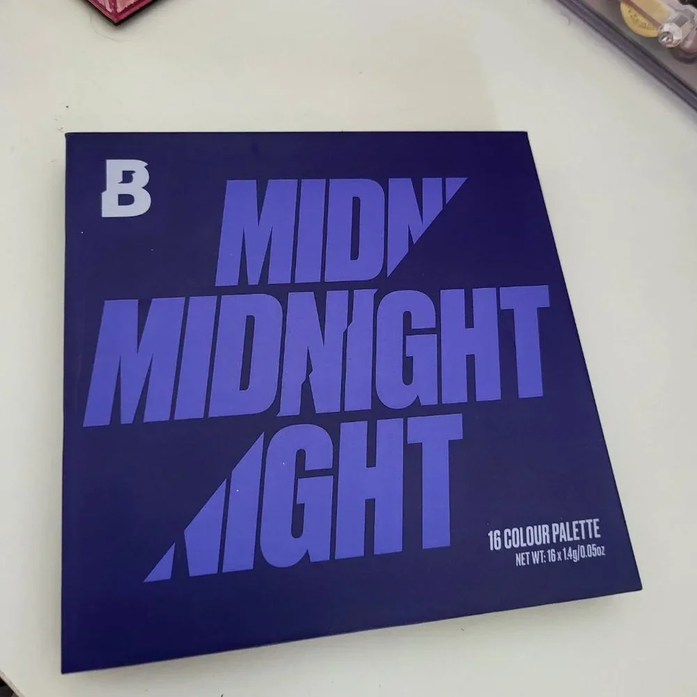 Beauty Bay Midnight Palette - Picture 3 of 3
